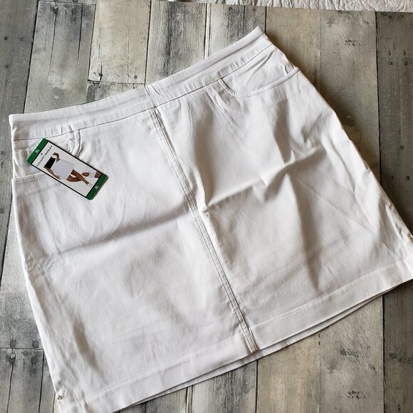 Hilary Radley Pants - NWT - Hilary Radley Ladies' Super Stretch Skort – Size XL